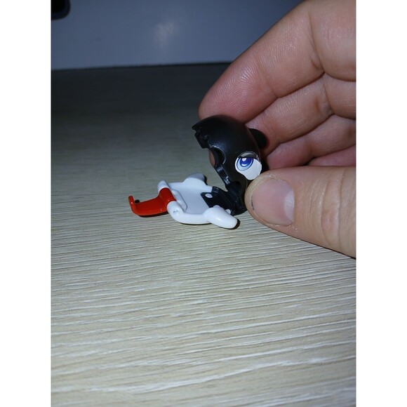 Lot Of 4 Kinder Egg Surprise Toys Ferrero Rabbit, Rooster, Whale & A Wolf Stamp - Picture 7 of 12